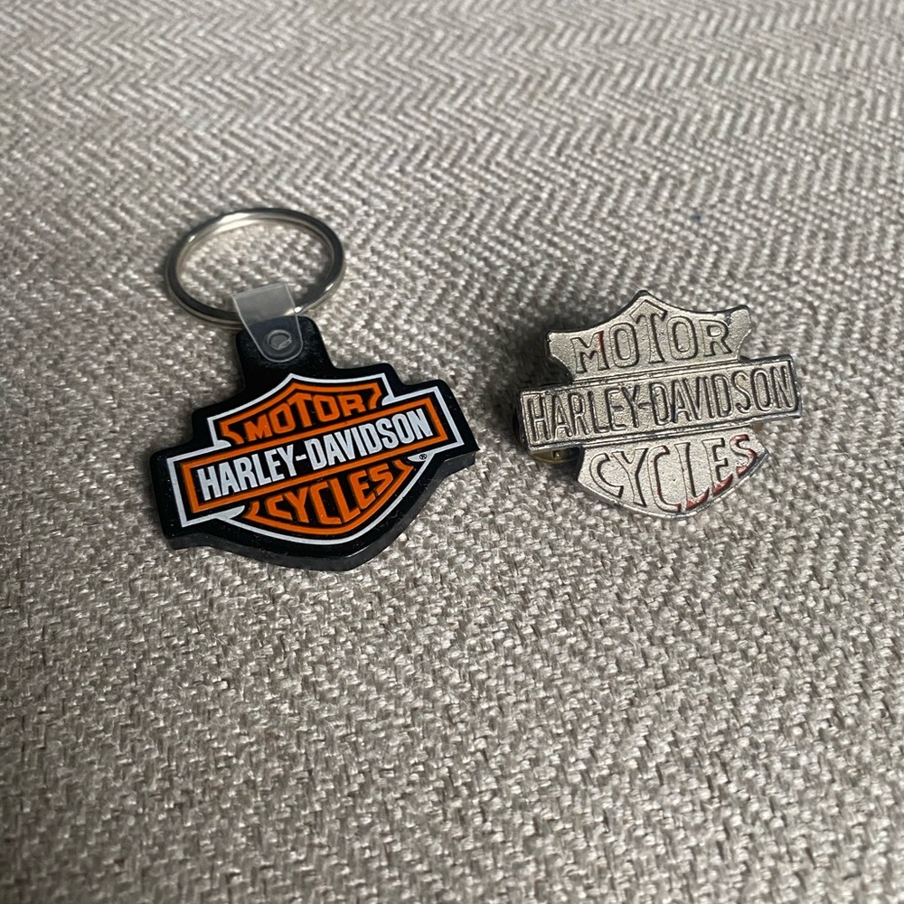 Harley-Davidson Pin & Keychain Vintage